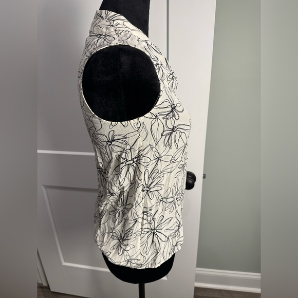 Motf silk Floral abstract Print Sleeveless Top Black and White - Picture 2 of 7